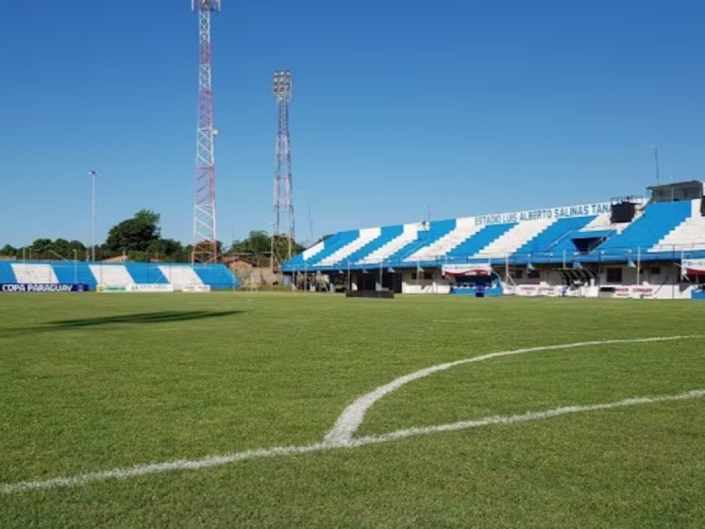 Estadio Luis Salinas