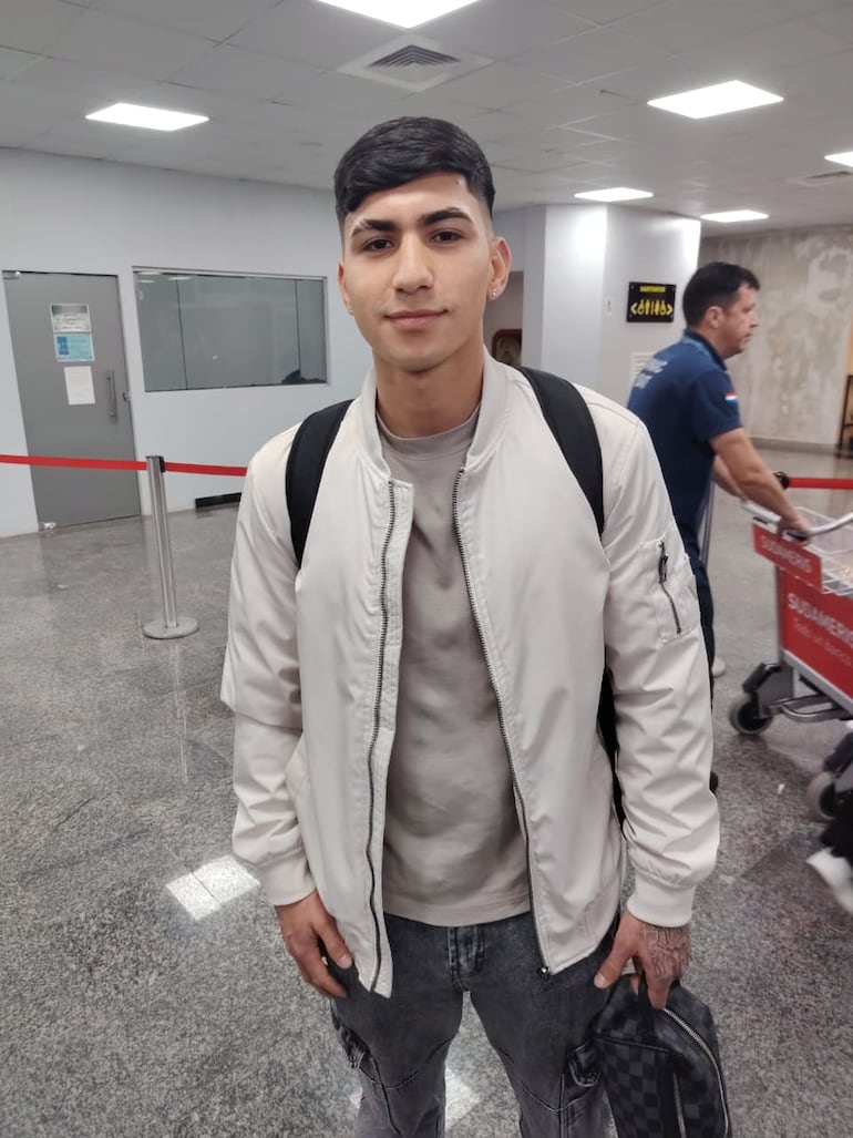Esteban Matus llegó al país y ya piensa en debutar con Olimpia: "Es una oportunidad tremenda"