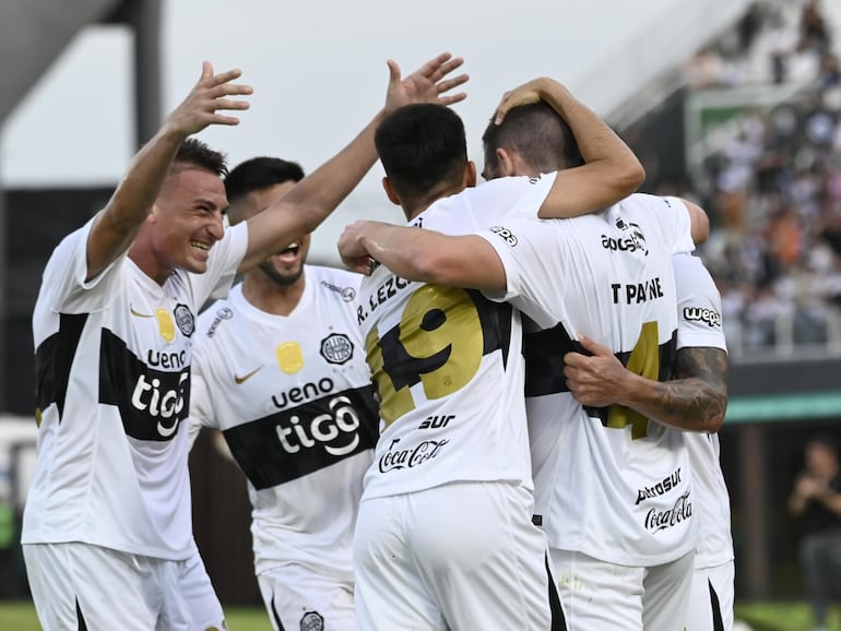 Olimpia se prepara para el duelo ante Vasco da Gama y prepara varios frentes para agosto