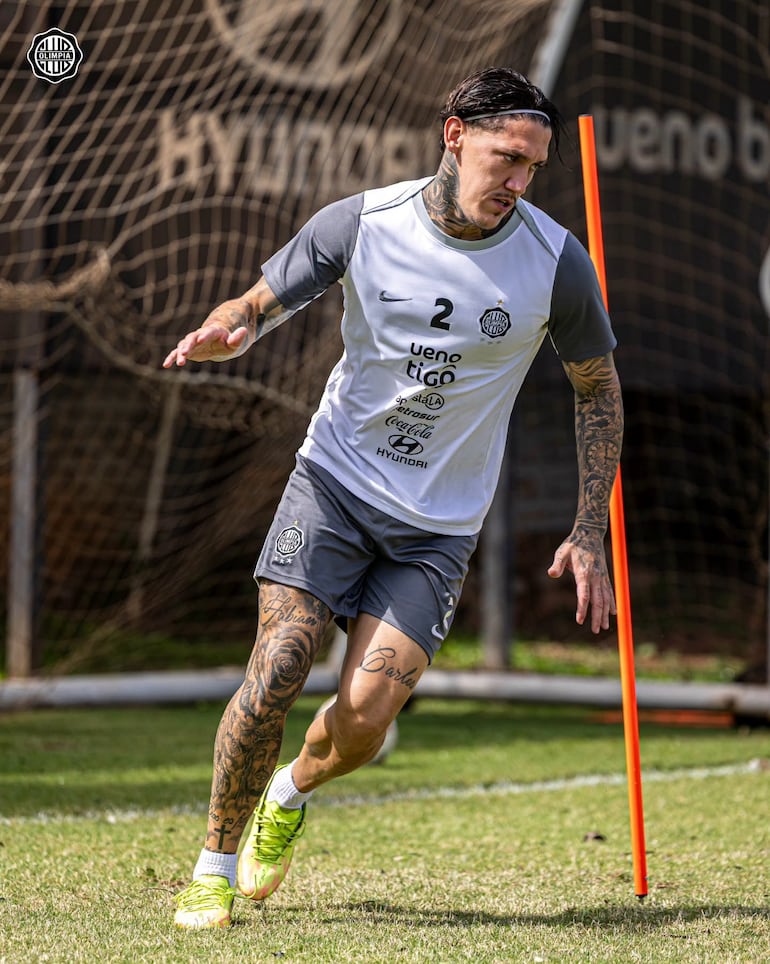Bentaberry y Romeo Benítez, los cambios de Vitamina para el superclásico